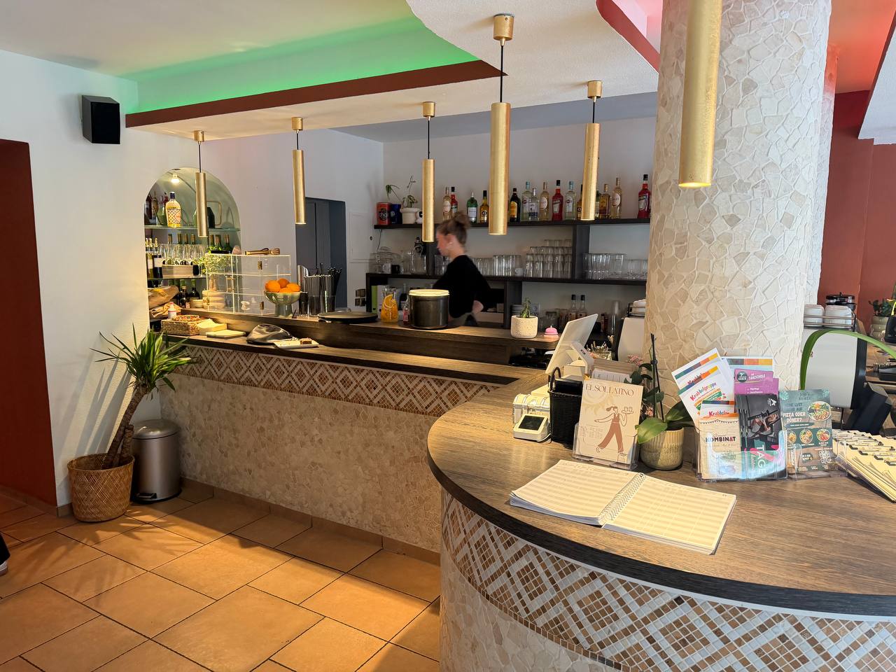 Die Bar — Handgemachte Cocktails